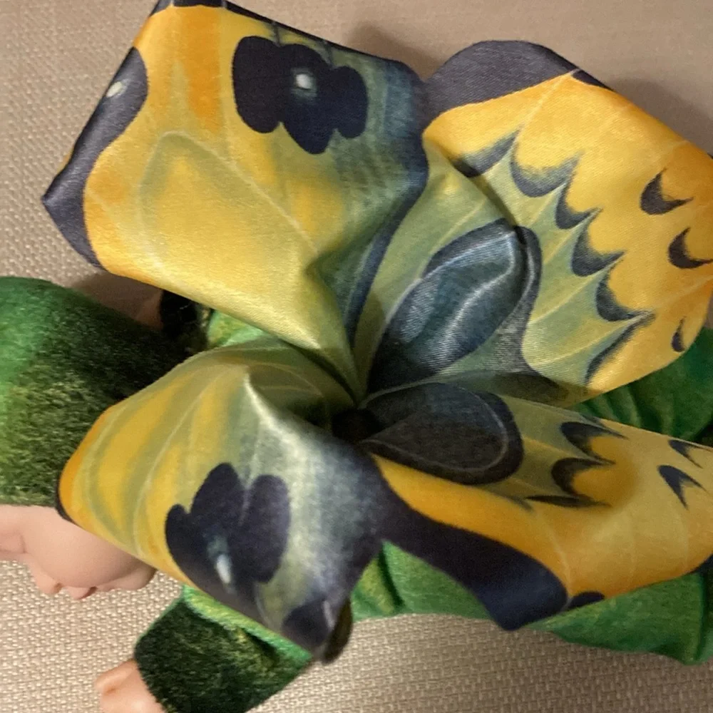 Collectable Anne Geddes baby butterfly doll - Picture 3 of 10